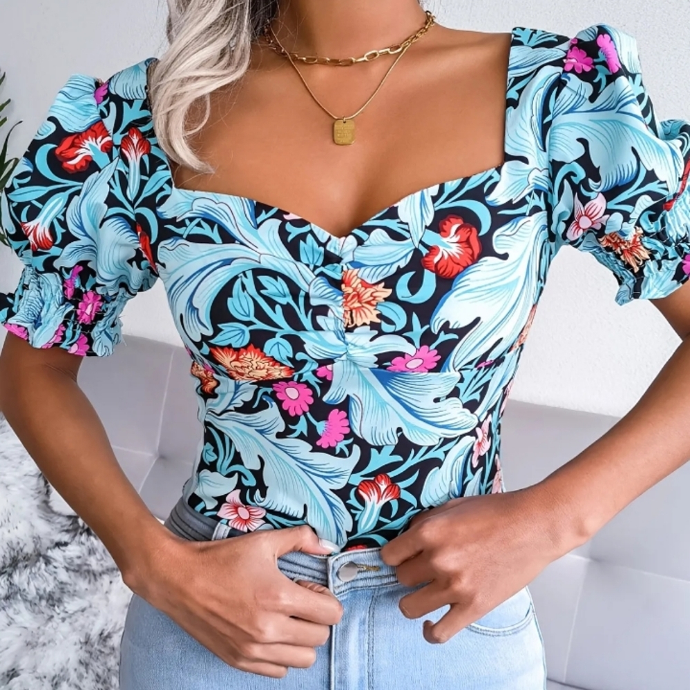 Elegant Floral Print Blouse Size Medium